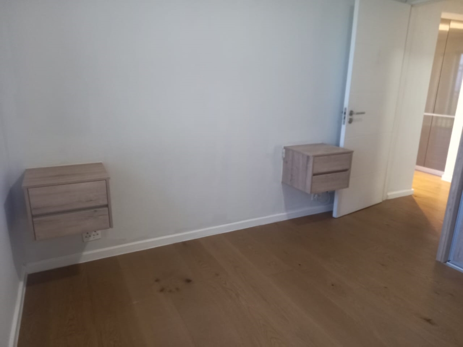 To Let 2 Bedroom Property for Rent in Loevenstein Western Cape